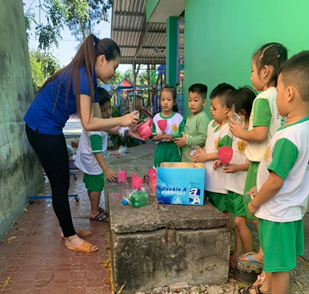 Làm tốt công tác thực hiện chuyên đề “ Xây dựng trường mầm non lấy trẻ làm trung tâm” tại trường mẫu giáo Minh Tân huyện Dầu Tiếng tỉnh Bình Dương