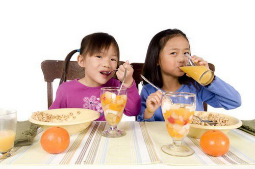 Dinh dưỡng giúp trẻ phát triển chiều cao