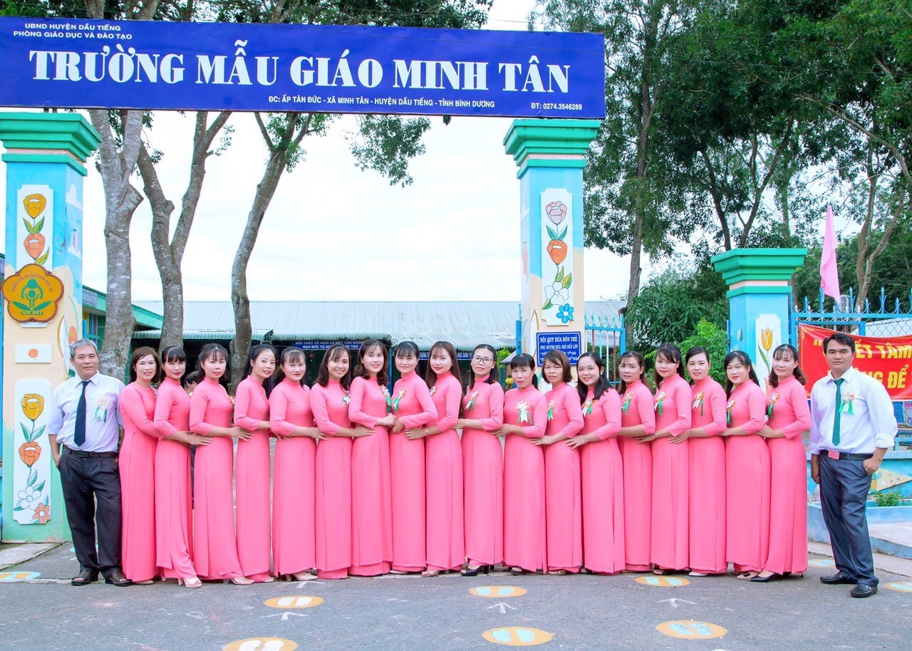 Tập thể trường mẫu giáo Minh Tân
